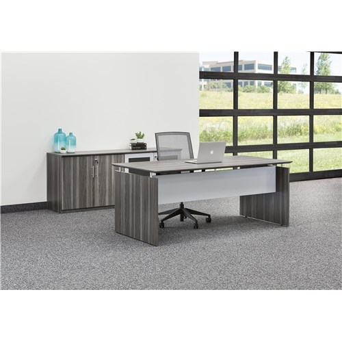 Medina_Desk_9