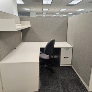 20+ STEELCASE 6'X6' $450ea